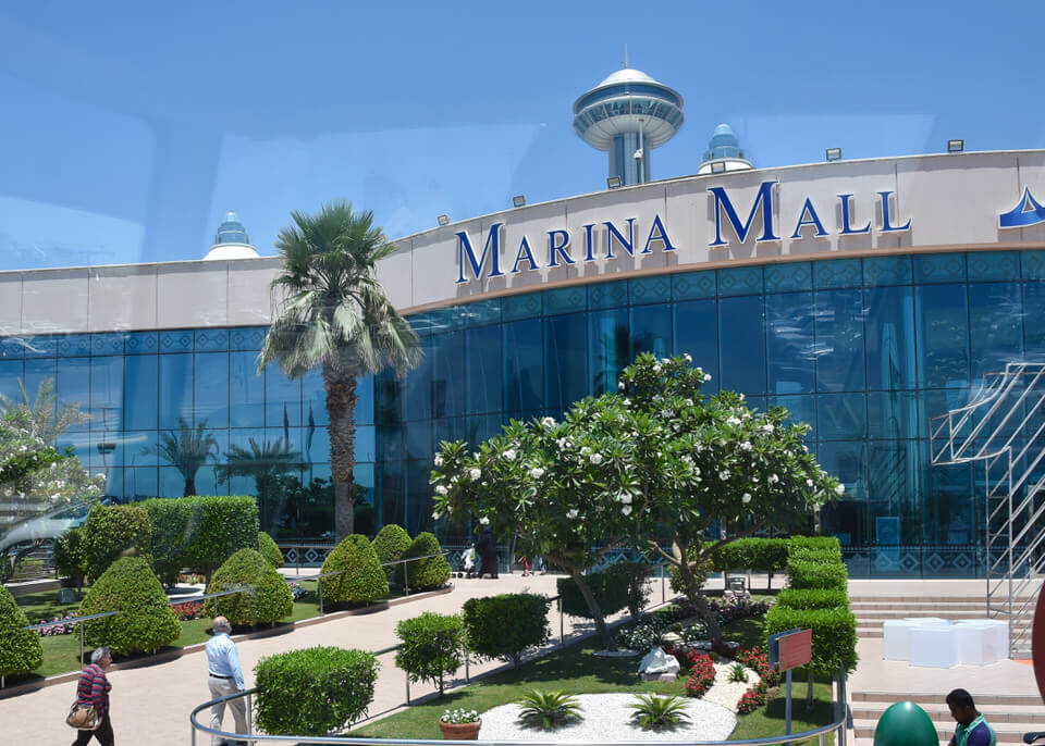 Big Bus stop at Marina Mall, Abu Dhabi