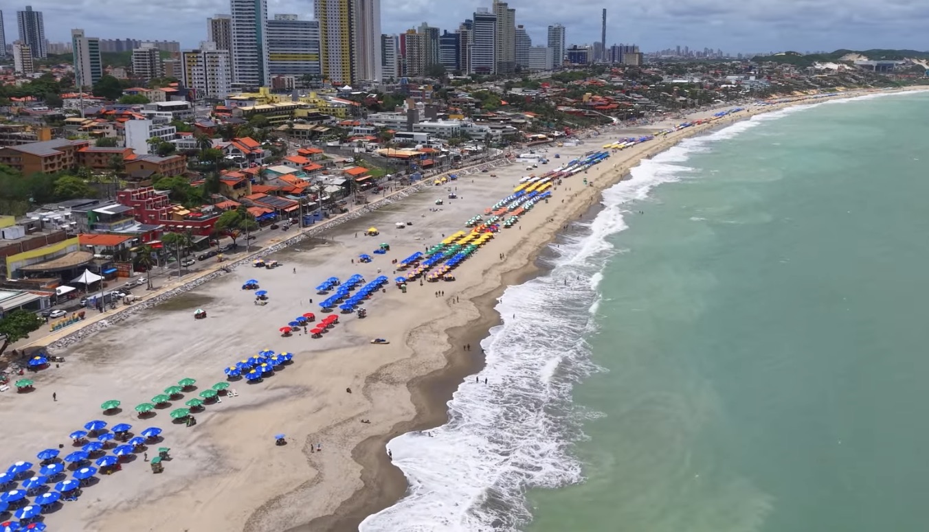 The enlarged Ponta Negra beach